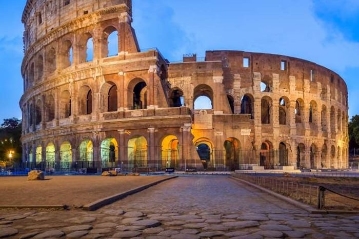 Introduction to the Roman Forum and Colosseum with an Architecture Professor image