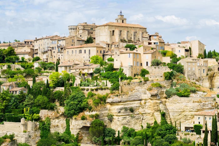 Full-Day Provence and Luberon Villages Day Trip from Avignon image