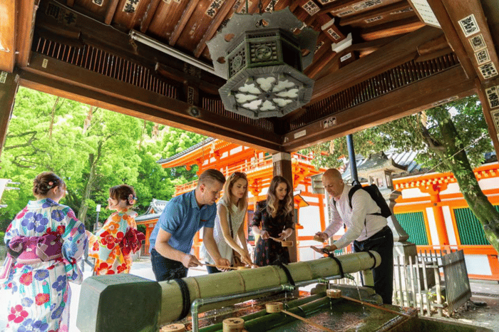 Spirituality in Kyoto Tour: Shinto & Buddhism image